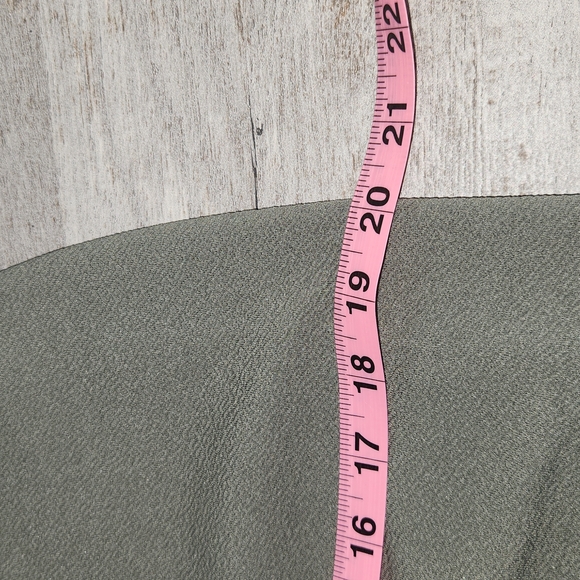 ALMOST FAMOUS DRAPPED DRESS OLIVE GREEN COLOR SIZE XL SHORT SLEEVES - Picture 12 of 14